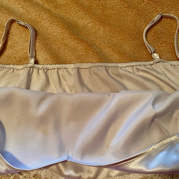 White Chemise Cami with Lace Trim. Size 4x - Picture 5 of 8